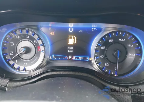 2019 Chrysler 300 300S z USA, uszkodzony, nr VIN 2C3CCABG1KH570323